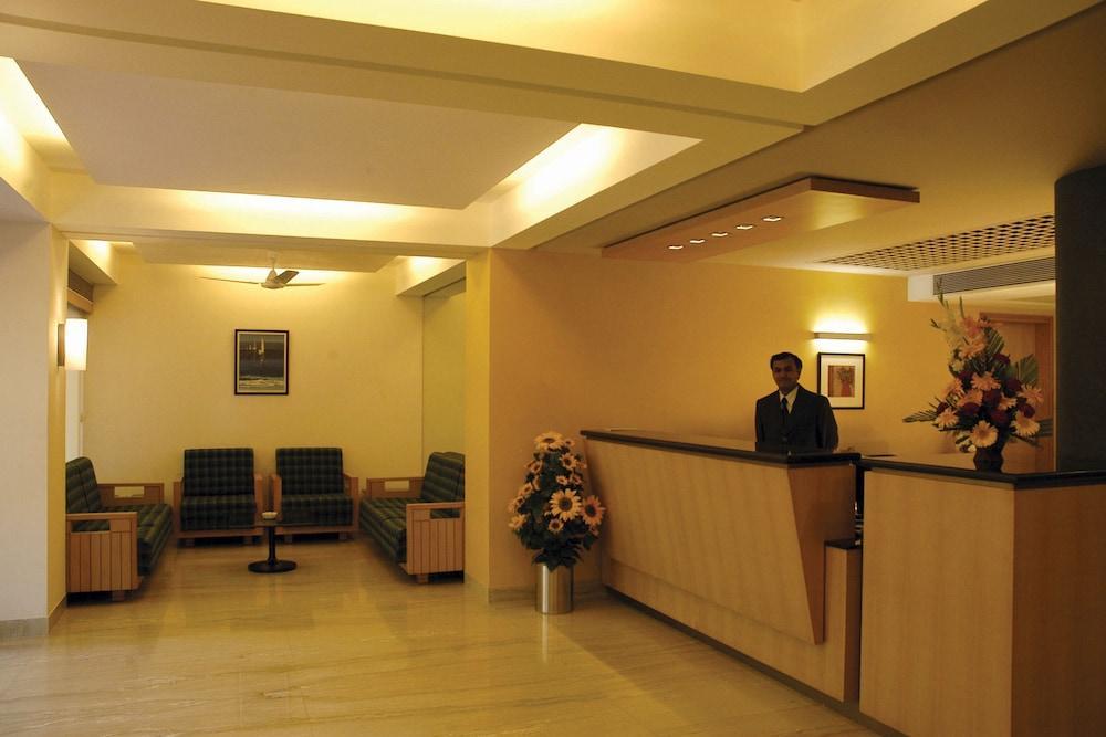 Hotel Skylon Ahmadabad Zewnętrze zdjęcie
