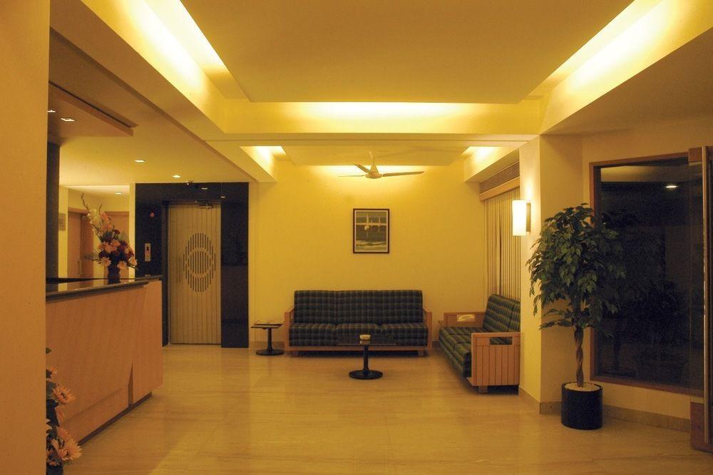 Hotel Skylon Ahmadabad Zewnętrze zdjęcie